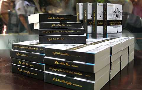 Tặng sách, bạn đọc, Đà Nẵng, "Những cuốn sách đổi đời", Trung Nguyên, Dương Thụ