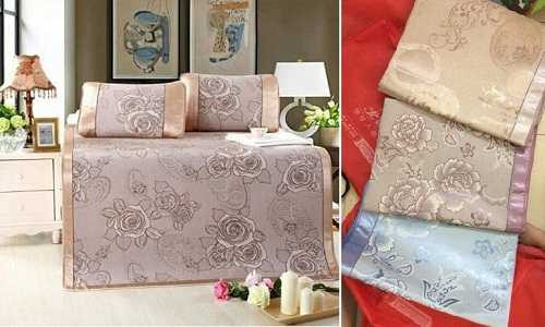 Chiếu lụa điều hòa được rao bán trên thị trường.