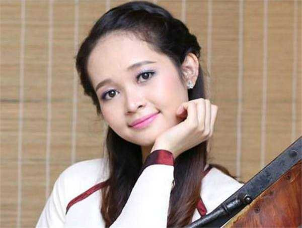 Thúy Hồng cho rằng danh hiệu Á khôi 1 là một niềm tự hào to lớn và đó cũng là một trách nhiệm cao cả. 