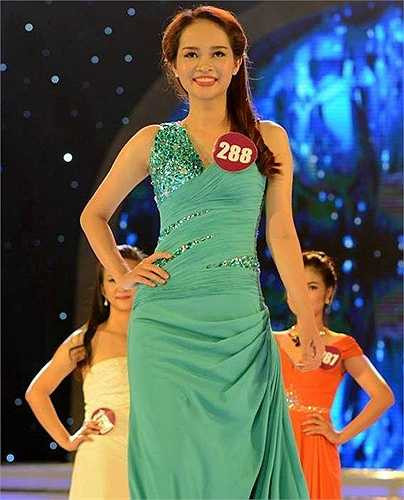 Cảm xúc đầu tiên khi Thúy Hồng nhận được danh hiệu Á khôi 1 đó chính là bất ngờ, vui sướng và hãnh diện vì sự cố gắng của bản thân trong suốt 4 tháng đã được đền đáp xứng đáng.