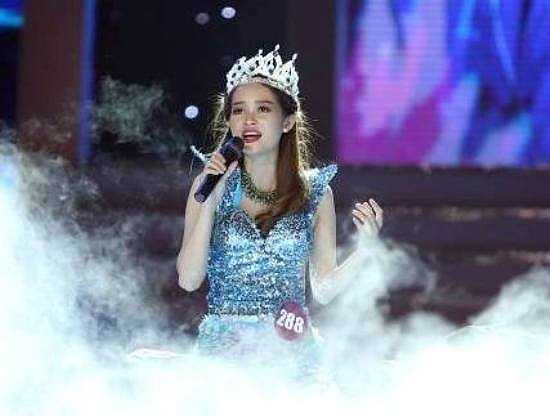 Thúy Hồng dự định sẽ hoạt động tích cực trong lĩnh vực nghệ thuật và tham gia tổ chức các sự kiện liên quan đến nghệ thuật.