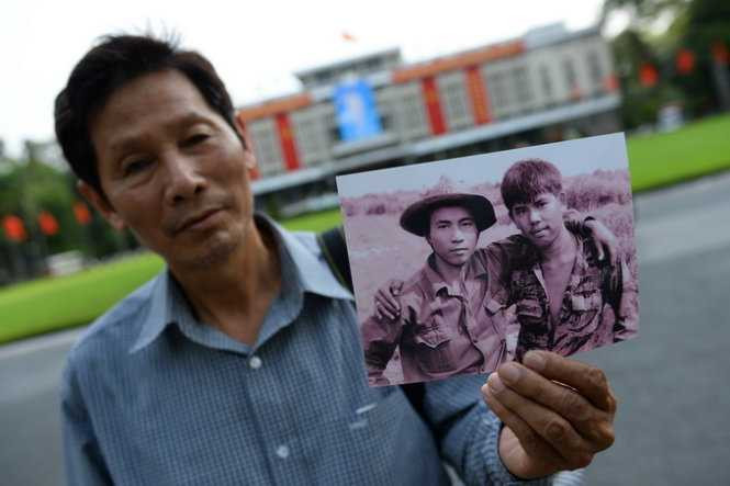 Chiến sỹ giải phóng và người lính Việt Nam cộng hoà trong bức ảnh khoác vai nhau giờ ra sao?