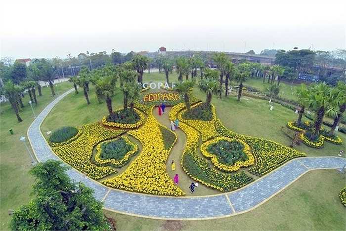 Lễ hội sẽ diễn ra tại khu vườn mùa Xuân của Ecopark, vé bay cùng khinh khí cầu (trong 5 phút) là 200.000 đồng/người lớn và 100.000 đồng đối/trẻ em (dưới 1,2 mét). 