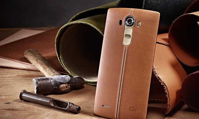 LG G4: Đây là chiếc điện thoại đang bị 'đồn đoán' rằng sẽ có nắp lưng bọc da nhiều màu sắc dù nó chưa được chính thức ra mắt. Những bức ảnh được cho là 'rò rỉ' thiết kế của chiếc điện thoại này cho thấy nó có nắp lưng bọc da nhiều màu như đen, nâu nhạt, đỏ đậm, vàng.