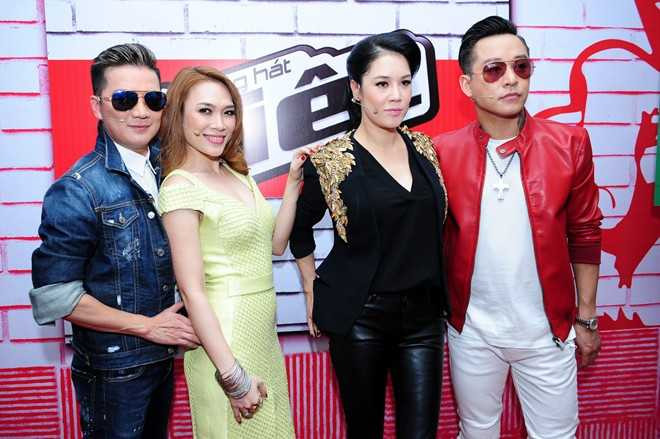 Bộ tứ huấn luyện viên The Voice mùa thứ 3 Đàm Vĩnh Hưng, Mỹ Tâm, Thu Phương và Tuấn Hưng (từ trái sang). 