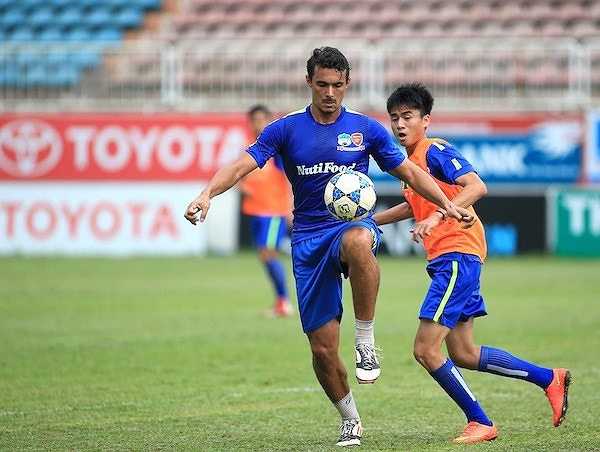 Việc thua kém về ngoại binh khiến HAGL liên tục thất bại ở V-League
