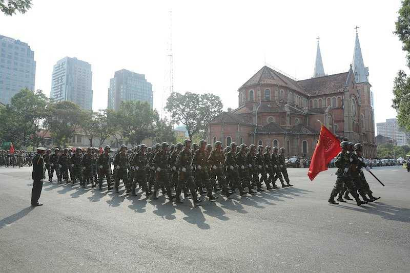 Hình ảnh đầu tiên lễ diễu binh mừng 40 năm ngày thống nhất