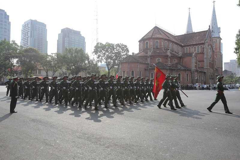 Hình ảnh đầu tiên lễ diễu binh mừng 40 năm ngày thống nhất
