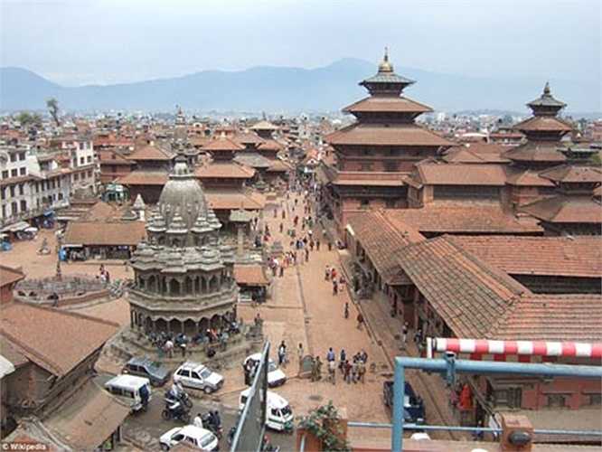 Quảng trường Kathmandu Durbar - trái tim của thủ đô Kathmandu - tập trung nhiều đền đài và những mái nhà mang nét kiến trúc riêng ấn tượng.