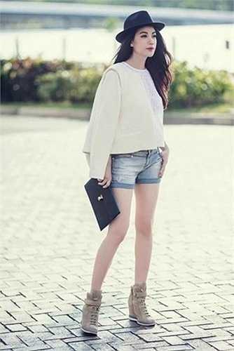 Chuyện sinh nở dường như chẳng ảnh hưởng đến sắc vóc của mỹ nhân Hương Ga.