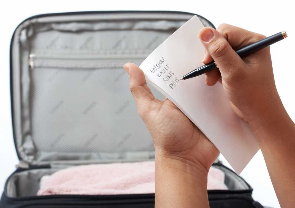 Cách sắp xếp đồ đạc trong vali thông minh để đi du lịch