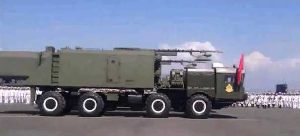 Dàn xe oai hùng ở lễ kỷ niệm 60 năm thành lập Hải quân Việt Nam