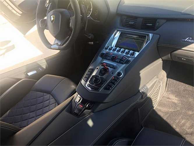 Tại Việt Nam, giá bán của một chiếc Lamborghini Aventador LP700-4 mới 100% lên tới trên 26 tỷ đồng.