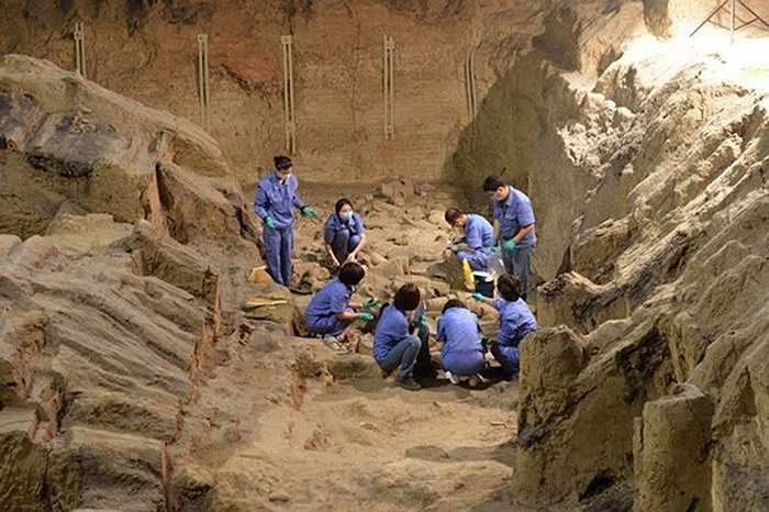 Theo thông tin đăng tải hôm thứ Năm vừa qua trên trang web Bảo tàng Lăng mộ Hoàng đế Tần Thủy Hoàng, các nhà khảo cổ sẽ làm việc trên một khu vực rộng 200m2 tại hố mai táng số 2