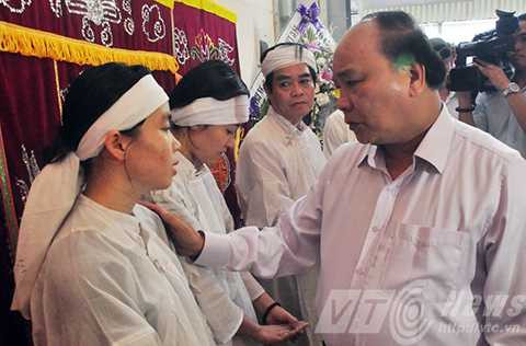 Phó Thủ tướng, Nguyễn Xuân Phúc, thăm viếng, gia đình, bị tử nạn, tai nạn giao thông, Đà Nẵng