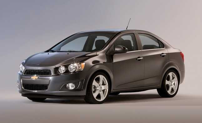 10 ôtô rẻ nhất năm 2015 tại Mỹ