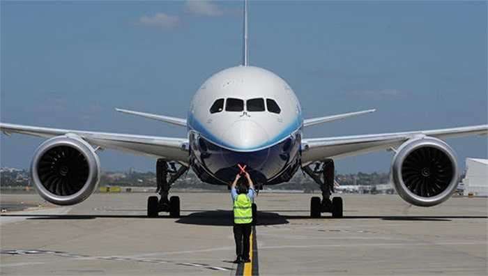 Giá trị của một chiếc máy bay Boeing 787 vào khoảng từ 150 triệu USD - 230 triệu USD