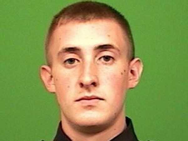 Chân dung sỹ quan cảnh sát Brian Moore