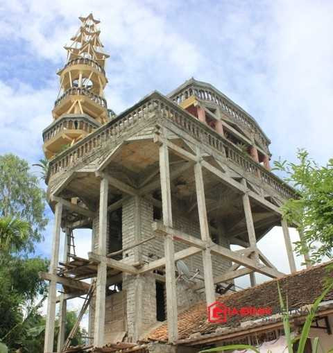 Ông Cường cho biết mình từng là lính công binh, tự nhận mình như bị "bệnh nghề nghiệp", ưa thích sự mạo hiểm và khác lạ.