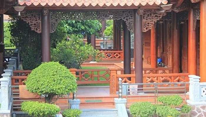 Hành lang nối giữa các khu nhà trong biệt phủ hàng hàng nghìn m2.