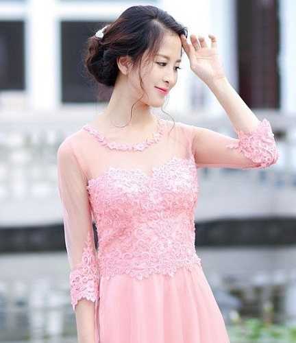 Hoàng Anh từng tham gia cuộc thi I Miss Thăng Long năm 2009. 