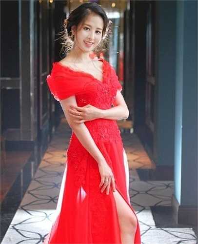 Cô bạn vẫn luôn tự hào là một chiến sĩ cảnh sát và vẫn đang cố gắng làm tròn bổn phận của mình.