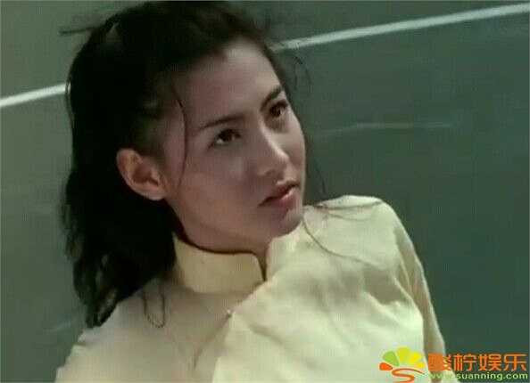 Dù thời quê kiểng nhưng không thể chối ở Bá Chi sở hữu vẻ đẹp tuyệt sắc.