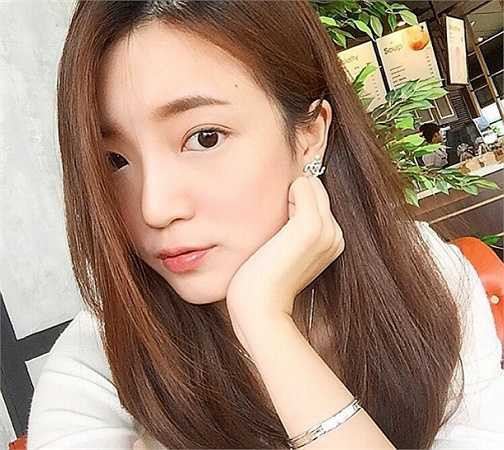 Pampam Darathip (sinh ngày năm 1994) hiện là một trong những hot girl khá nổi tiếng tại Thái Lan. Cô là sinh viên của Đại Học Assumption.