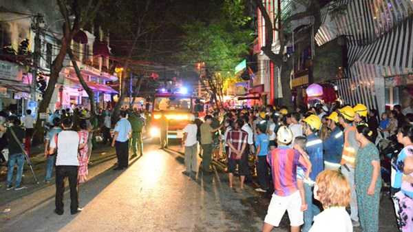 Cháy dữ dội ở trung tâm Sài Gòn, bé gái hai tuổi tử vong