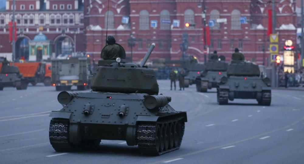 Thiết bị quân sự Nga trên Quảng trường Đỏ