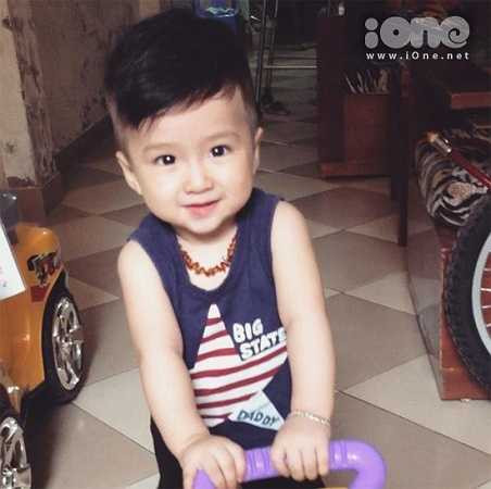 Cậu bé được nhiều người dự đoán sẽ trở thành hot boy nhí trong tương lai.