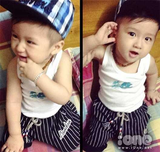 Cậu bé đặc biệt thích các loài động vật, trong đó rất thích con vịt, cá và chó.