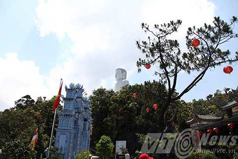 Bà Nà, độ cao 1.500m, đền Bà Chúa Thượng Ngàn, chùa Linh Ứng