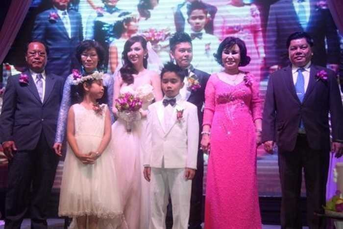 Quỳnh Chi từng được gọi là 'con dâu nhà đại gia' khi những thông tin về gia đình nhà chồng được tiết lộ. Chồng Quỳnh Chi là Trần Văn Chương - con trai nữ đại gia thủy sản Phạm Thị Diệu Hiền ở Cần Thơ.