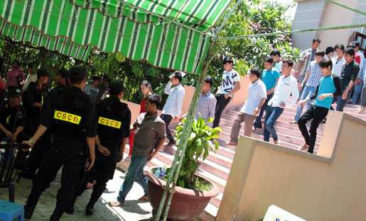 Hàng trăm cảnh sát tại phiên xử vụ truy sát kinh hoàng