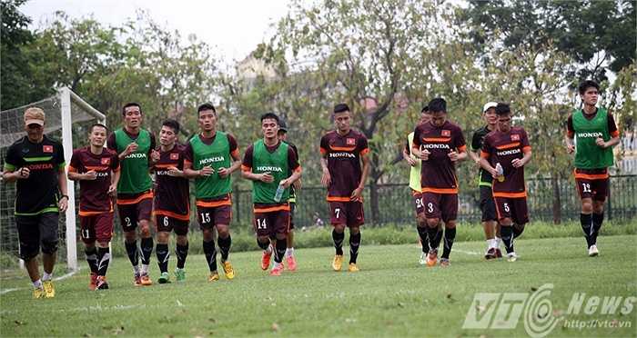 Có lẽ HLV Miura sẽ cho các tuyển thủ thả lỏng sau khi phải chinh chiến liên tục tại V-League (Ảnh: Quang Minh)