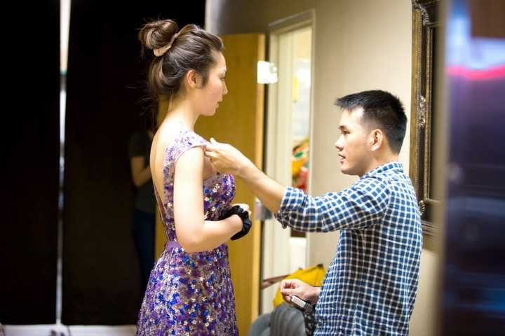 Vừa qua, hoa hậu châu Á tại Mỹ 2014 – Jennifer Chung đã tham gia vào một show diễn thời trang từ thiện của NTK Lê Thanh Hòa và Thủy Nguyễn được diễn ra tại Mỹ. 