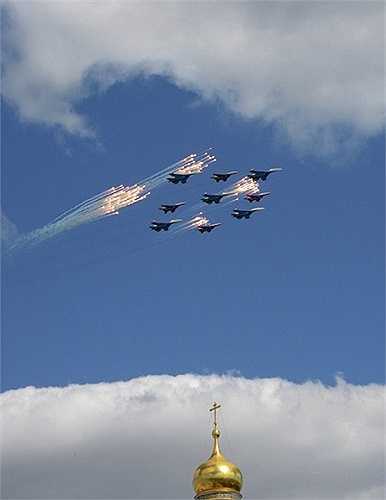 Đội hình Su-27 và MiG-29
