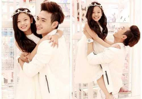 Mặc dù hơn kém nhau tới 11 tuổi nhưng khoảng cách tuổi tác không làm ảnh hưởng đến tình cảm anh em của anh trai Minh Tuấn và em gái Sunny Dương.