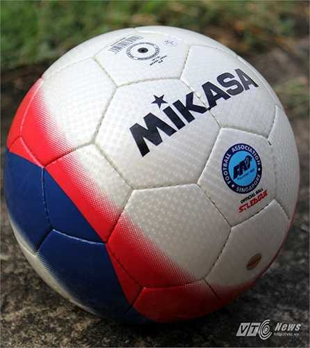 Đây là trái bóng của hãng Mikasa, một hãng sản xuất đồ thể thao của Nhật Bản. Trái bóng này được sử dụng tại giải vô địch Singapire (S-League).
