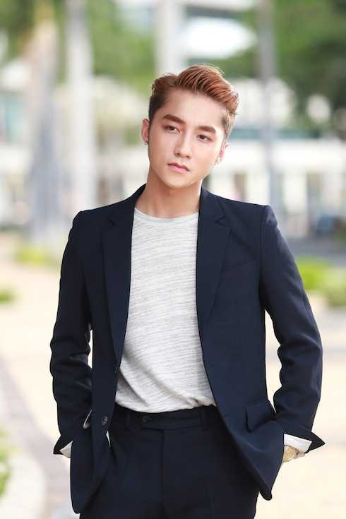 Sơn Tùng bóng loáng thời thượng trong MV mới – 'Âm thầm bên em'.