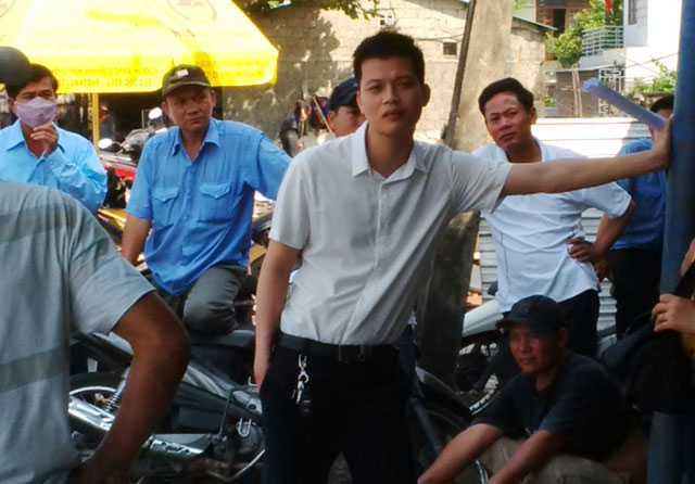 Tài xế xe buýt đồng loạt lãn công, hàng nghìn hành khách khốn đốn