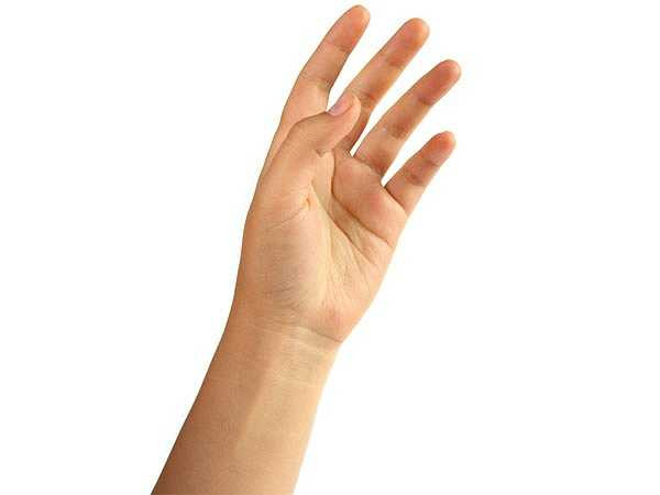 Đầu ngón tay dày và tròn: Khi đầu ngón tay có hiện tượng dày và tròn hơn thì đây có thể là dấu hiệu của bệnh phổi hoặc bệnh tim. 