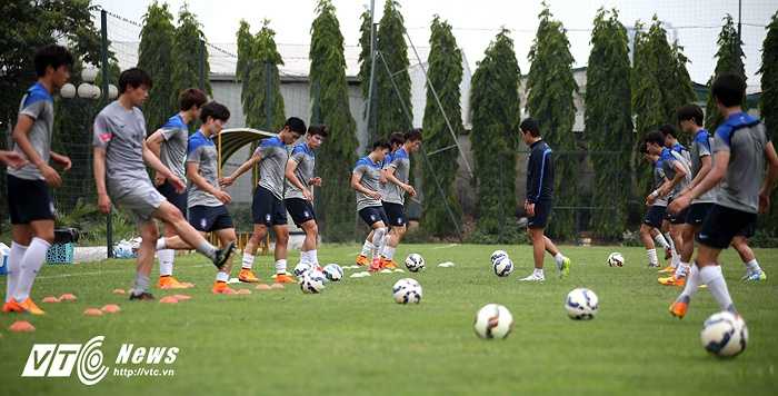 Đội bóng Hàn Quốc có thể hình vượt trội U23 Việt Nam.(Ảnh: Quang Minh)