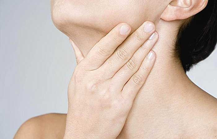 Bệnh về phổi: Đây là một trong những nguy cơ lớn nhất. Điều hòa làm thay đổi đột ngột nhiệt độ và độ ẩm trong phòng, ảnh hưởng nghiêm trọng tới hệ thống hô hấp.