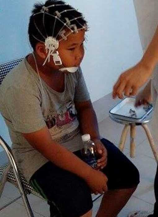 Nghi án bé 9 tuổi bị bạo hành: Mẹ kế nói không, hàng xóm nói có