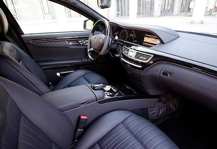 Trong khi đó, phiên bản tương tự thế hệ mới đã được hãng xe Đức phát triển dưới thương hiệu mới là Mercedes-Maybach S600 Pullman, mới ra mắt toàn cầu tại triển lãm xe hơi quốc tế Geneva Motor Show 2015 hồi đầu tháng 3.2015.