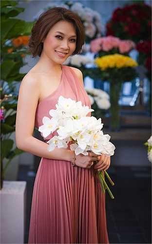 Thi thoảng, cô khiến công chúng bất ngờ vì những bức hình đẹp miễn chê.