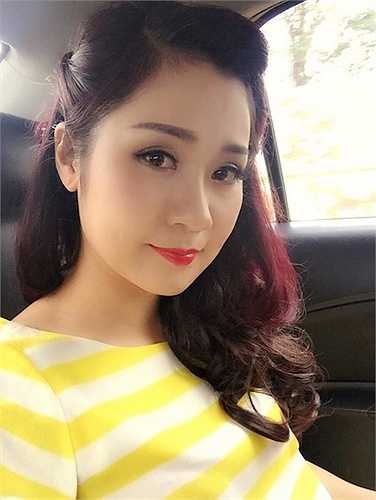 Tự Long được công chúng biết đến với vai trò là diễn viên, anh luôn mang lại những tiếng cười sảng khoái cho khán giả qua những vai diễn hài hước.