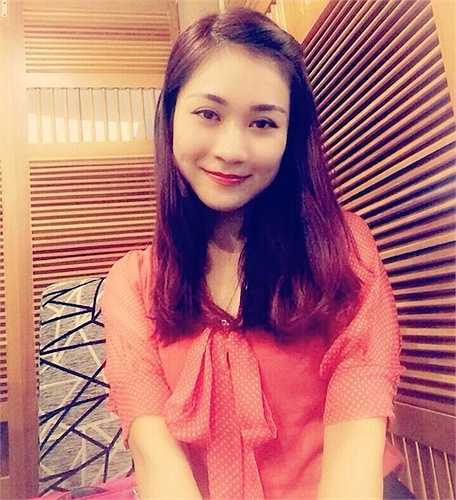 Cùng ngắm nhan sắc xinh đẹp ở đời thường của vợ mới Tự Long - Minh Nguyệt: